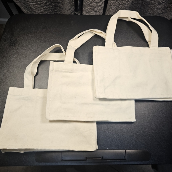 Handbags - Set of Three Cream Canvas Tote Bags